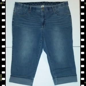 Faded Glory Capri Jeans